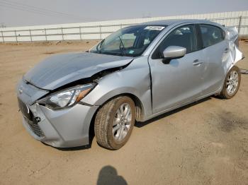  Salvage Toyota Yaris