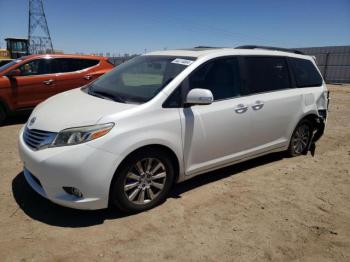  Salvage Toyota Sienna