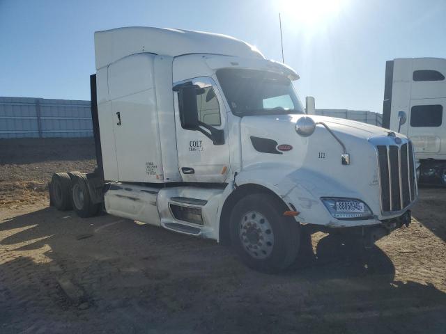  Salvage Peterbilt 579