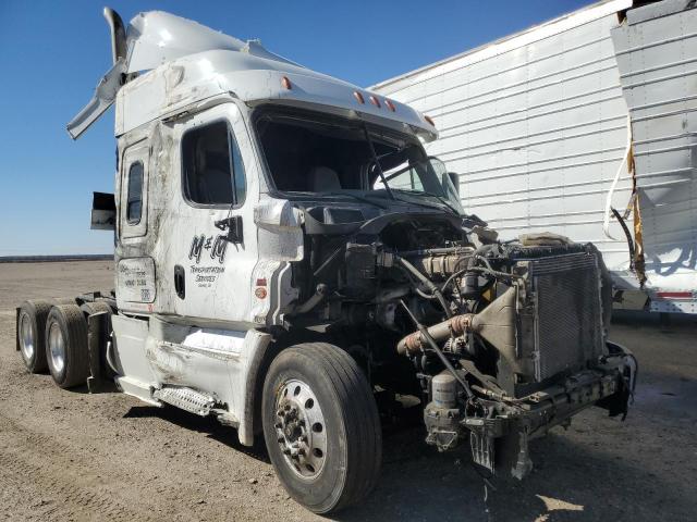  Salvage Freightliner Cascadia 1