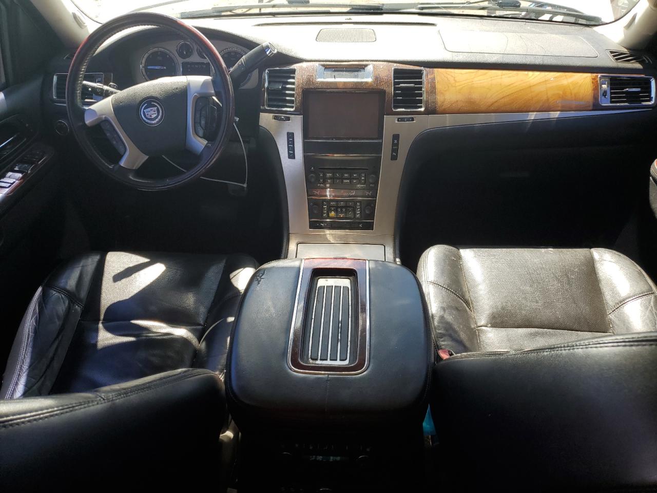 Cadillac Escalade Esv Premium Image 5