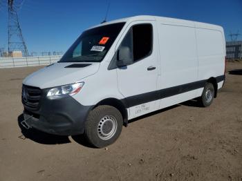  Salvage Mercedes-Benz Sprinter