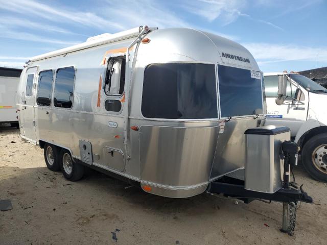  Salvage Airstream Flying Clo