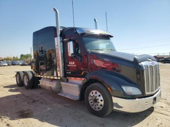  Salvage Peterbilt 579