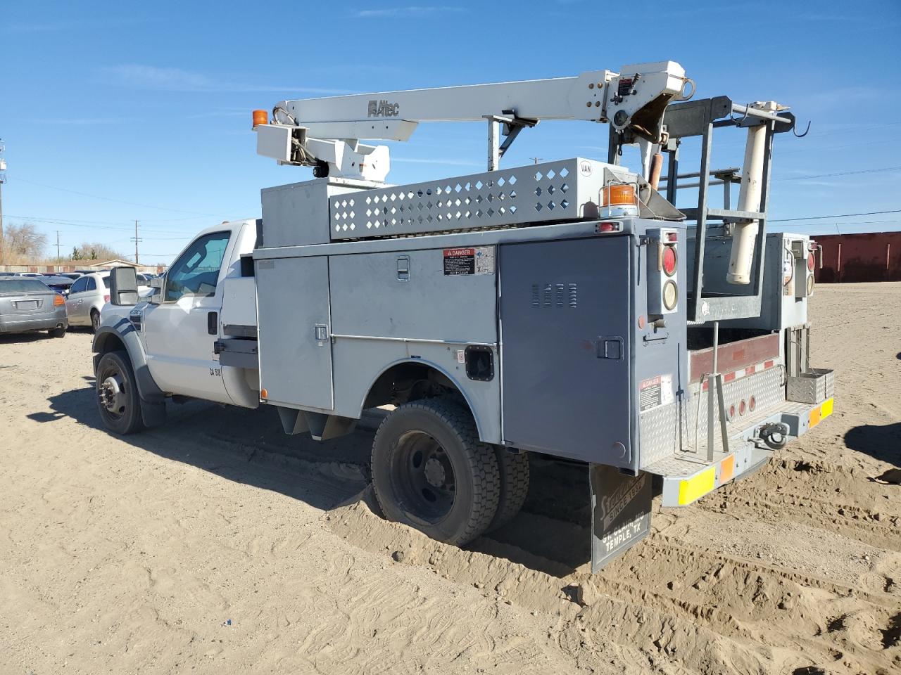 Ford F-450 Super Duty Image 2