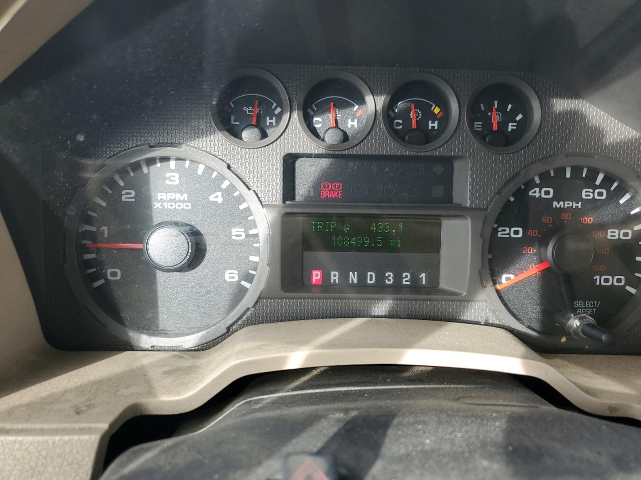 Ford F-450 Super Duty Image 10