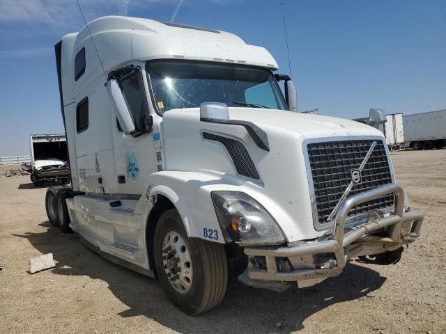  Salvage Volvo Vnl