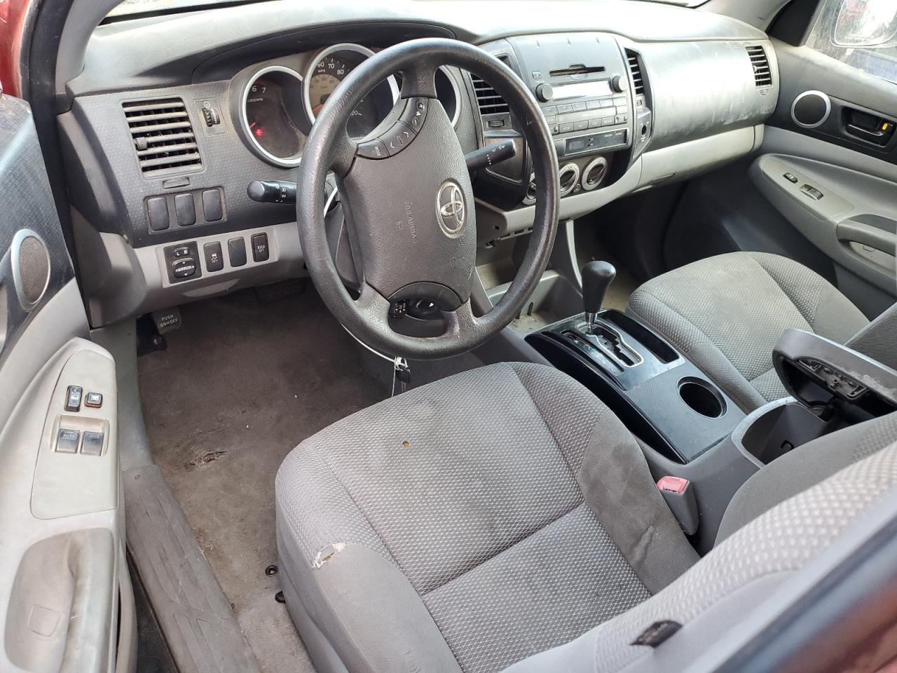 Toyota Tacoma Access Cab Image 4