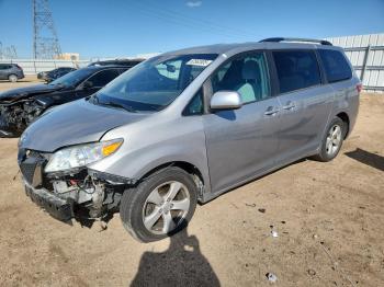  Salvage Toyota Sienna