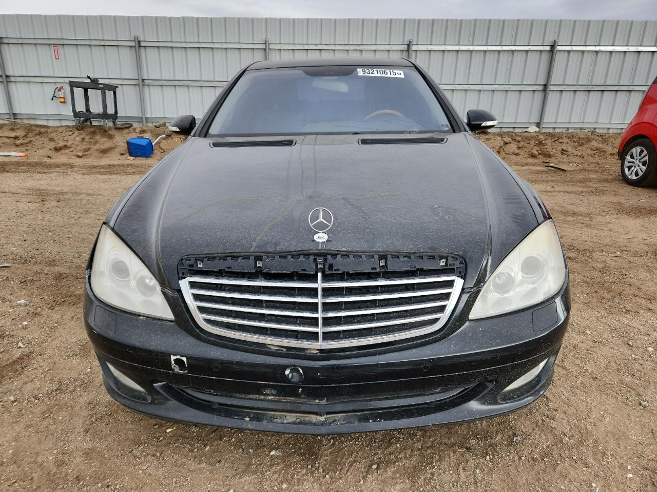 Mercedes-Benz S-Class 550 Image 9