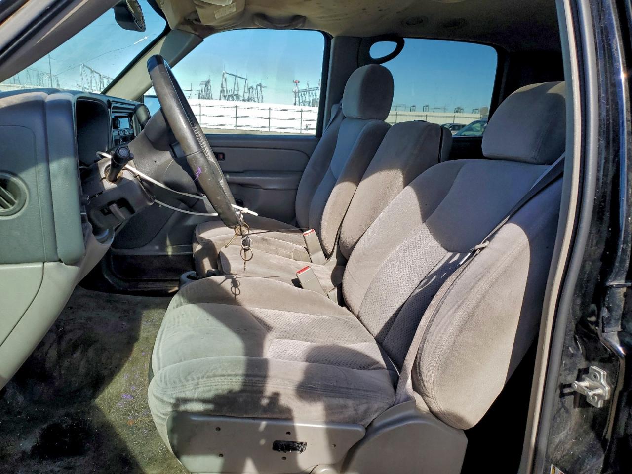 Chevrolet Suburban K1500 Image 12