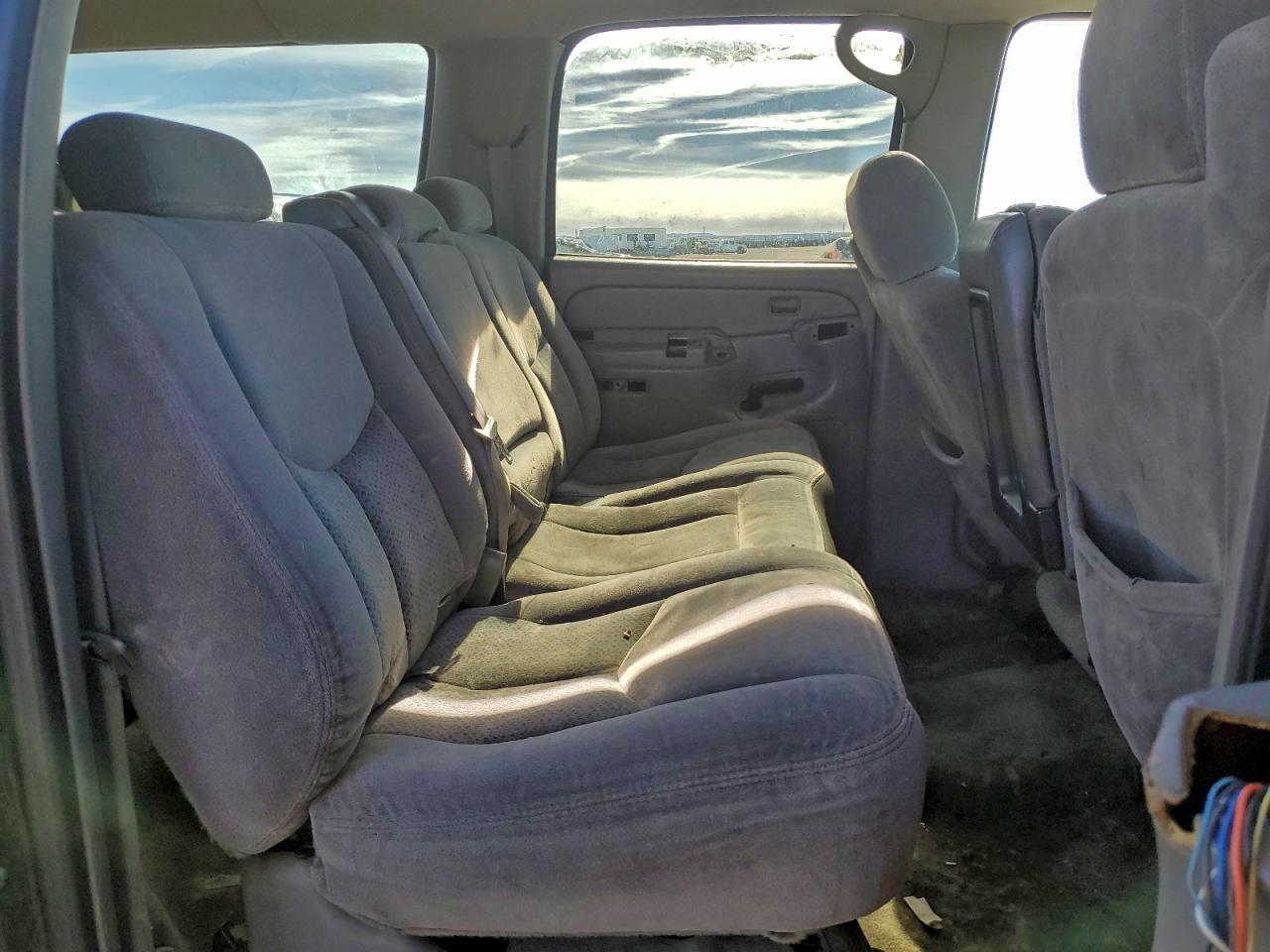 Chevrolet Suburban K1500 Image 11