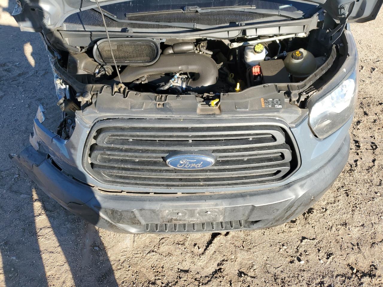 Ford Transit T-250 Image 6