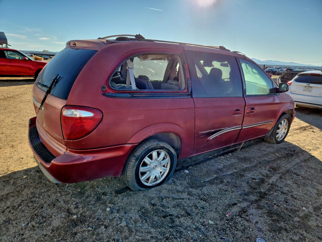 Chrysler Minivan Touring Image 10