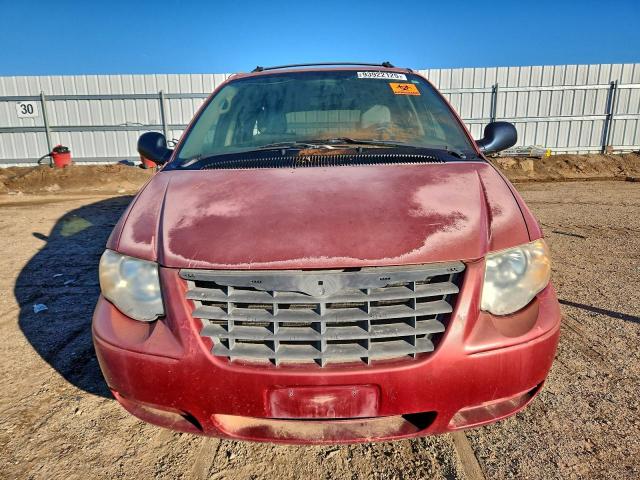 Chrysler Minivan Touring Image 4