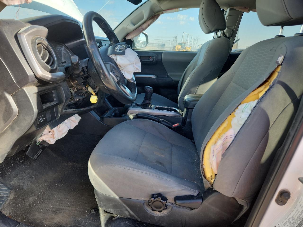 Toyota Tacoma Double Cab Image 6