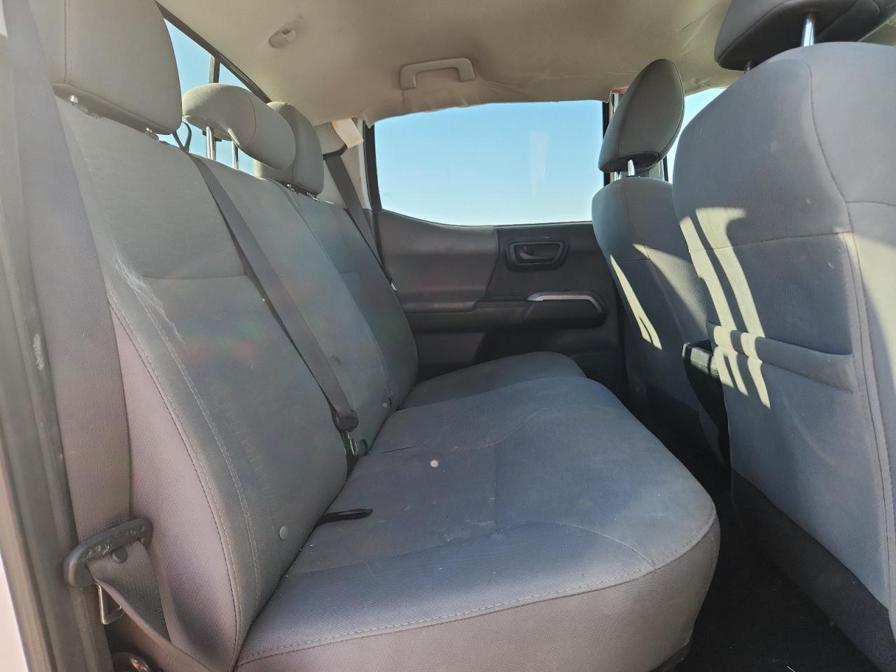 Toyota Tacoma Double Cab Image 7