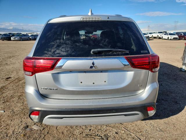 Mitsubishi Outlander Se Image 8