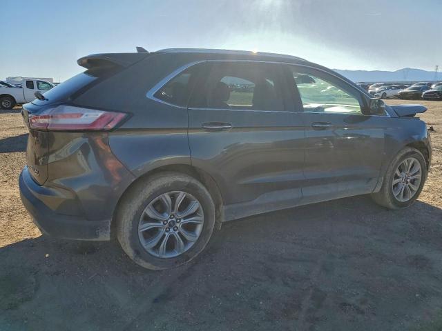 Ford Edge Titanium Image 4