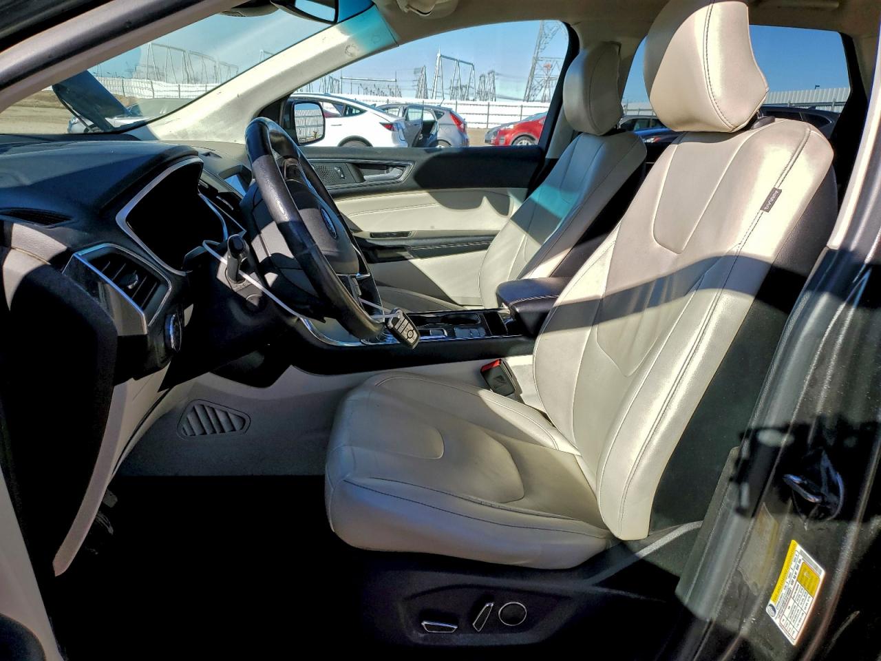 Ford Edge Titanium Image 3