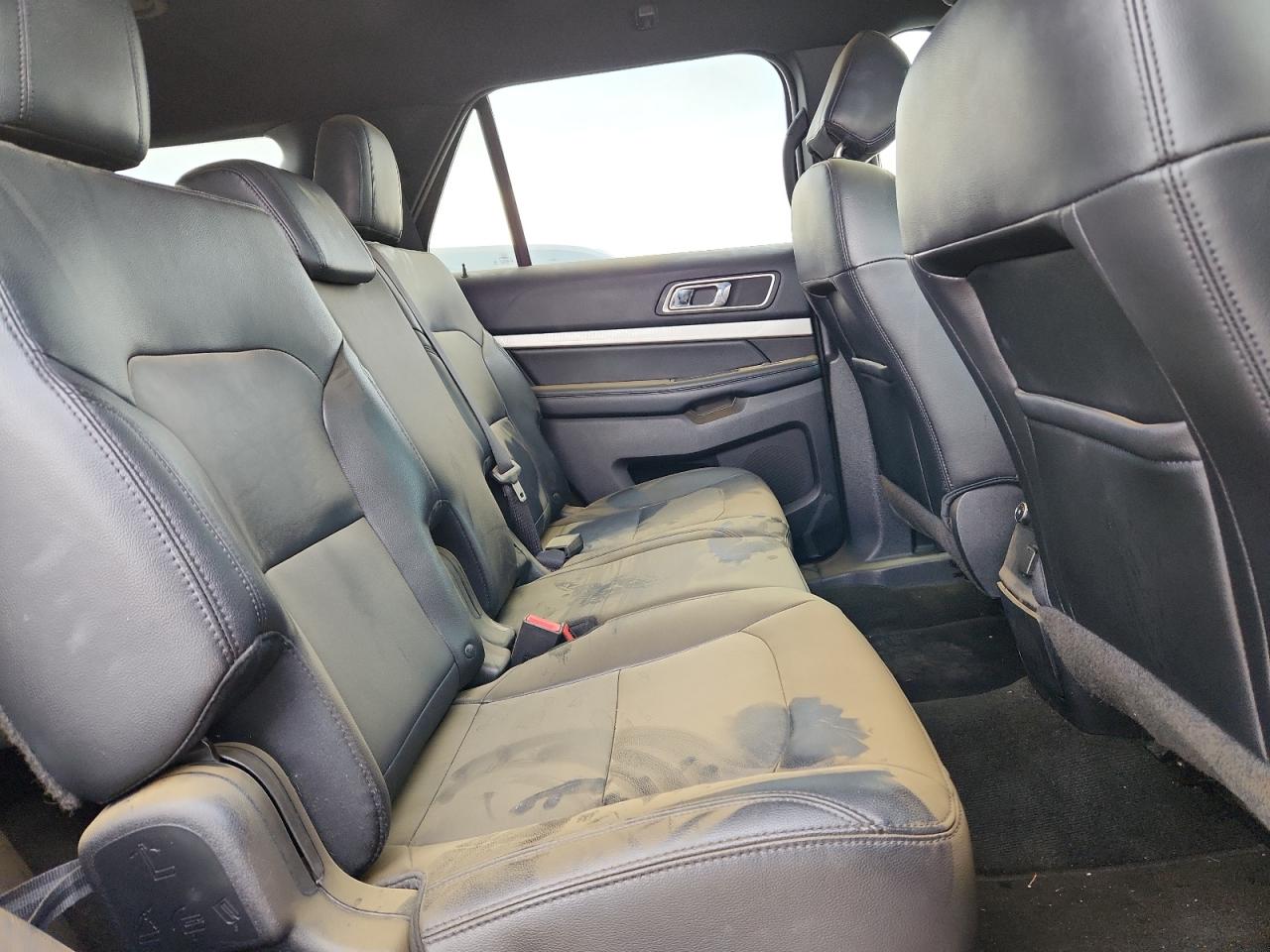 Ford Explorer Xlt Image 10