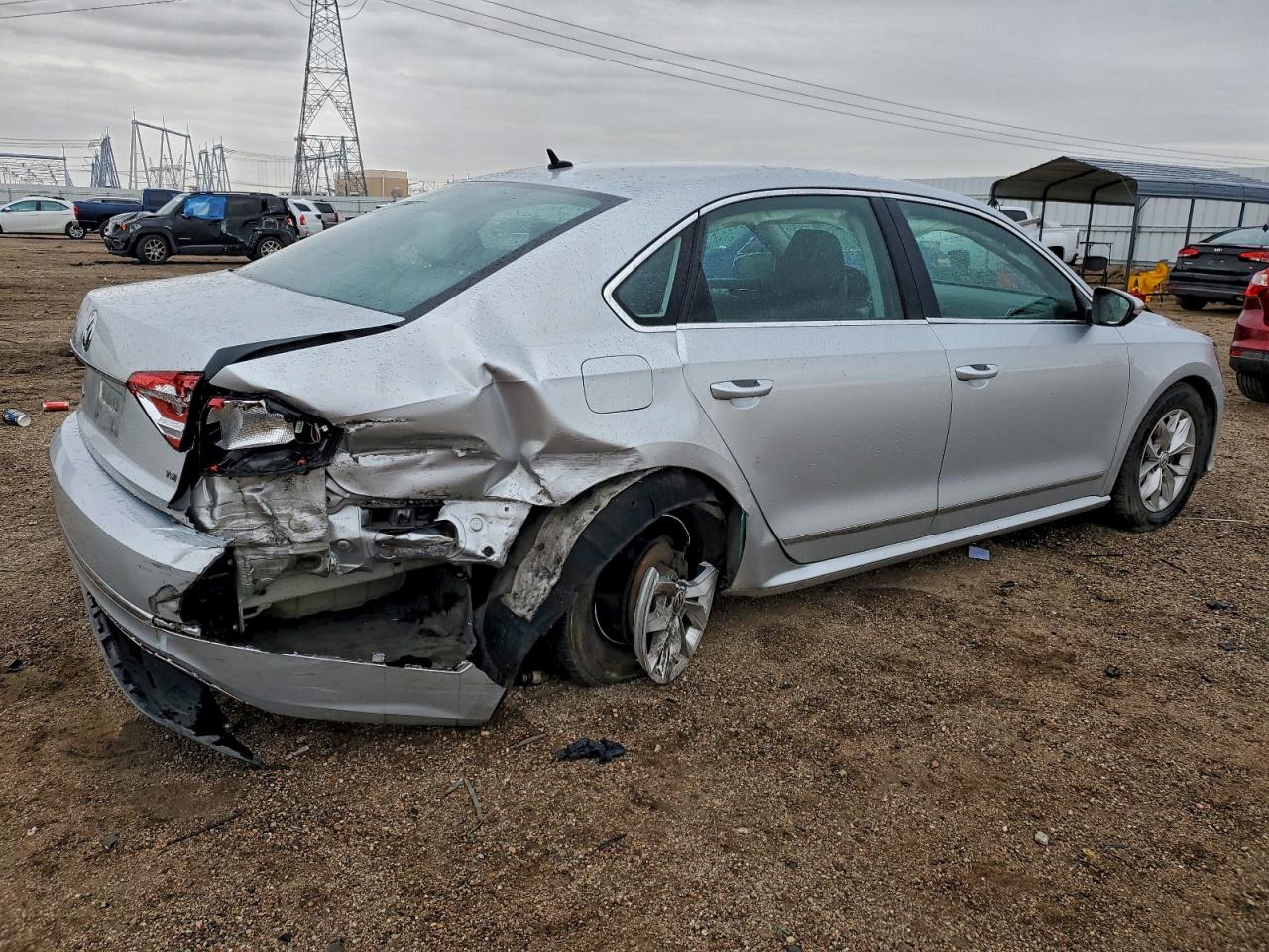 Volkswagen Passat S Image 12