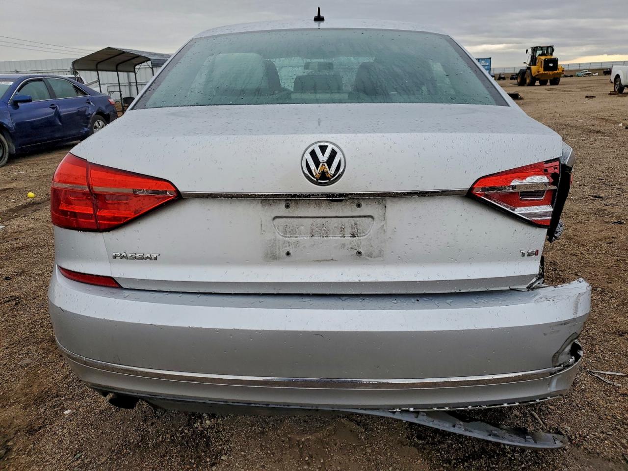 Volkswagen Passat S Image 7