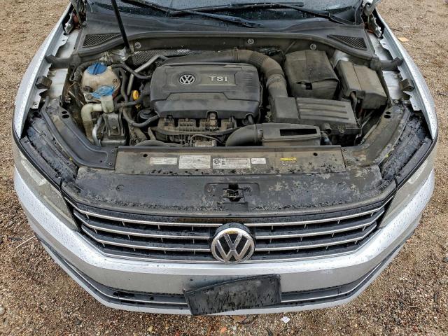 Volkswagen Passat S Image 11