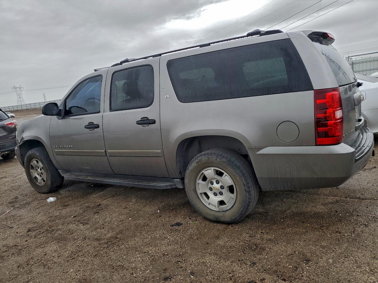 Chevrolet Suburban C1500 Image 5