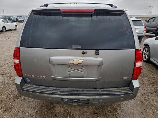 Chevrolet Suburban C1500 Image 9