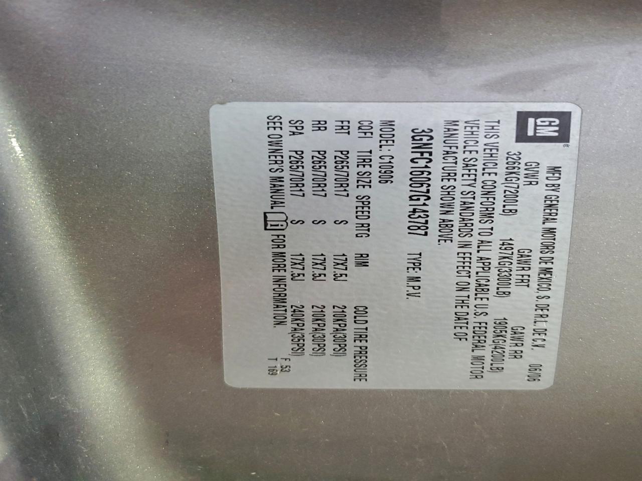 Chevrolet Suburban C1500 Image 10