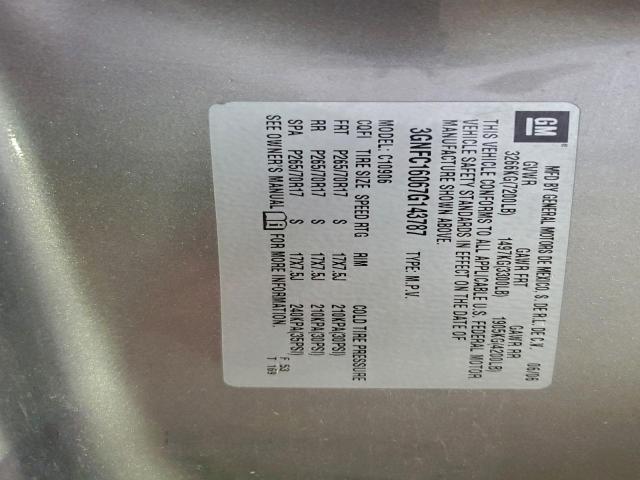 Chevrolet Suburban C1500 Image 10