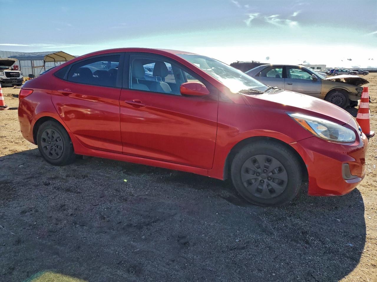 Hyundai ACCENT Gls Image 11