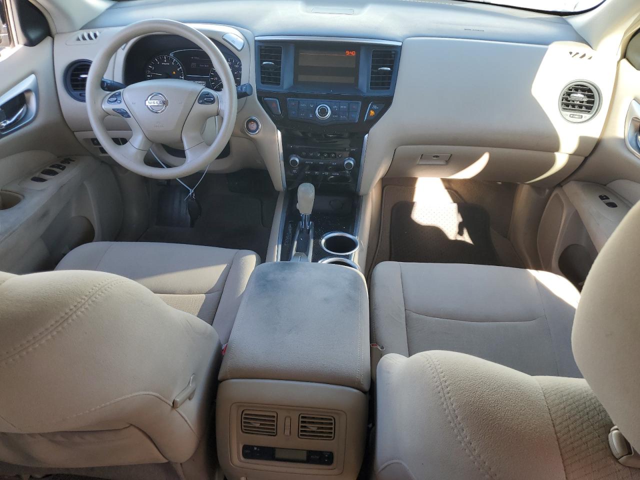 Nissan Pathfinder S Image 6