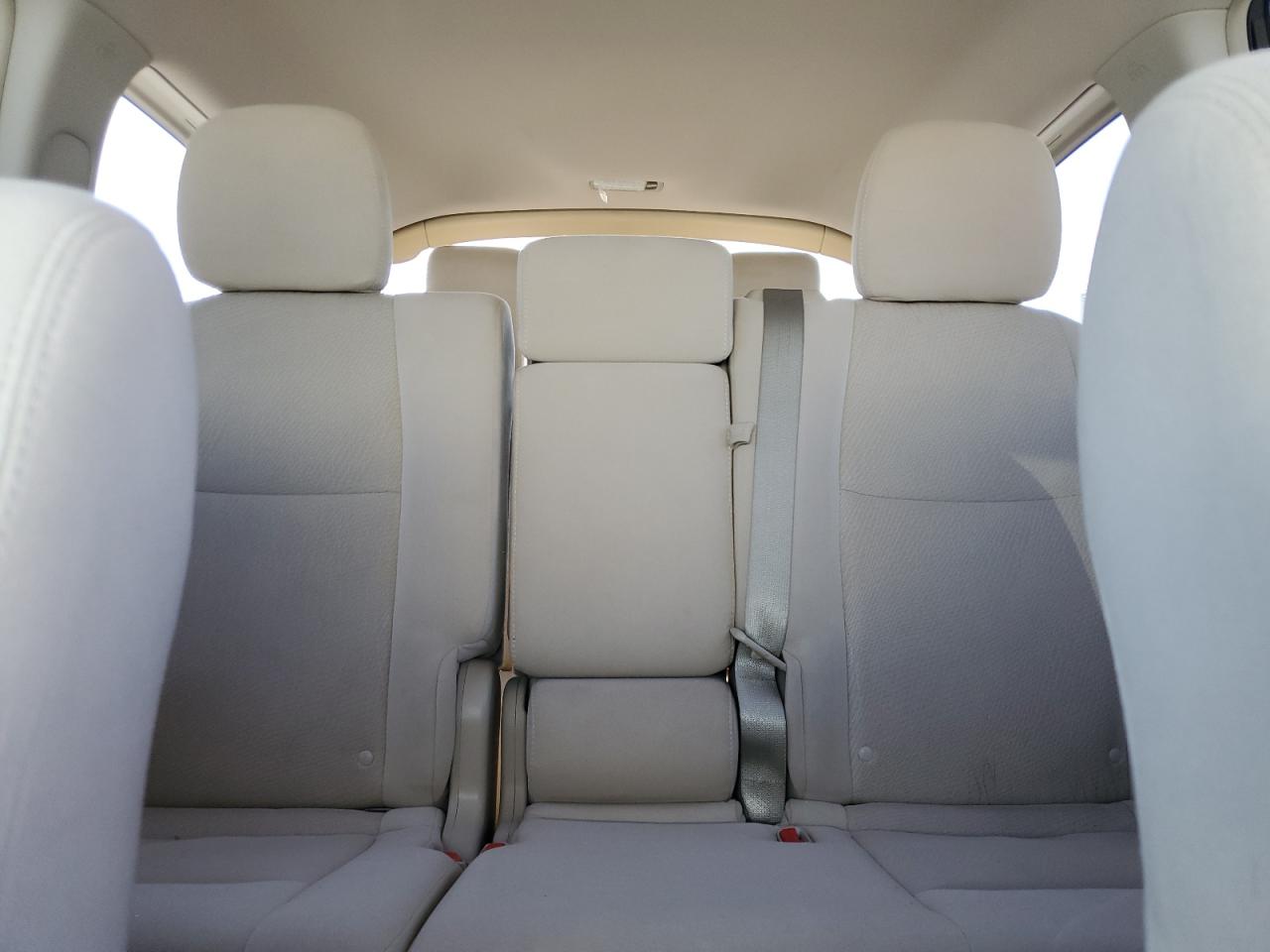 Nissan Pathfinder S Image 8