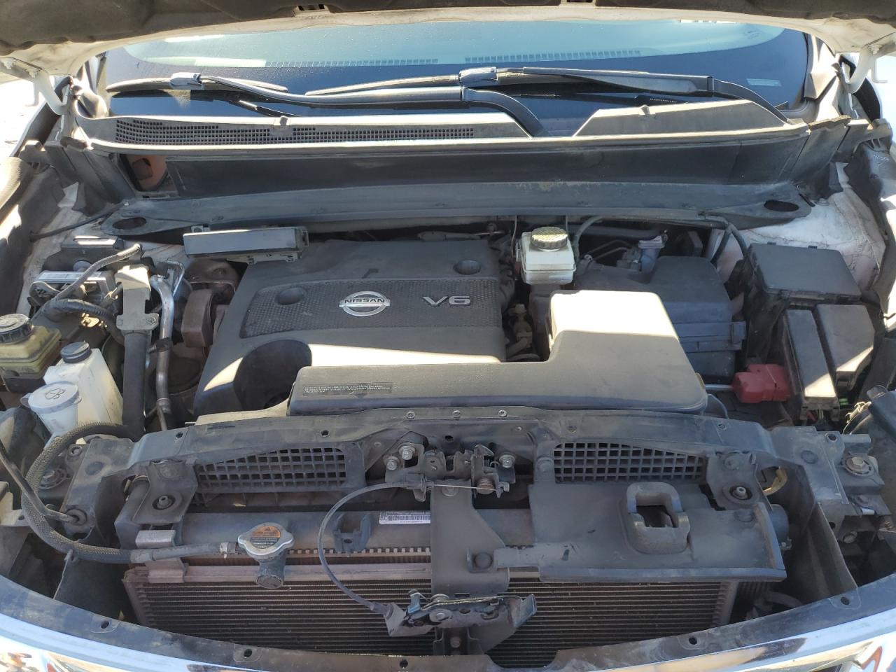 Nissan Pathfinder S Image 9