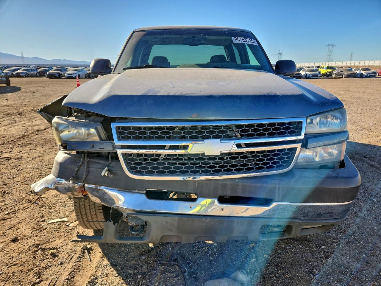 Chevrolet Silverado C2500 Heavy Duty Image 3