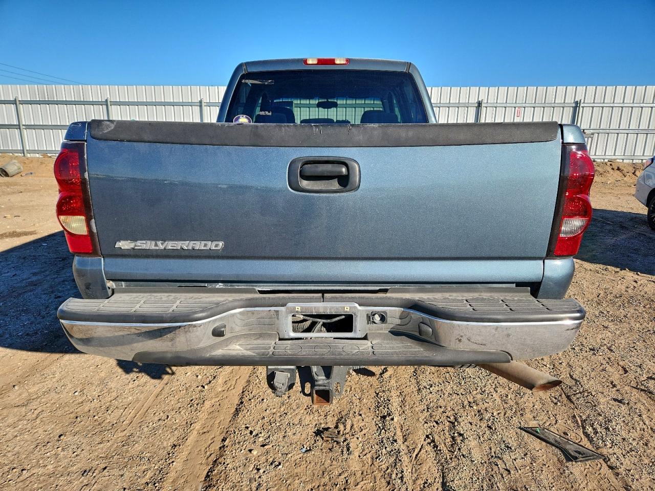 Chevrolet Silverado C2500 Heavy Duty Image 7