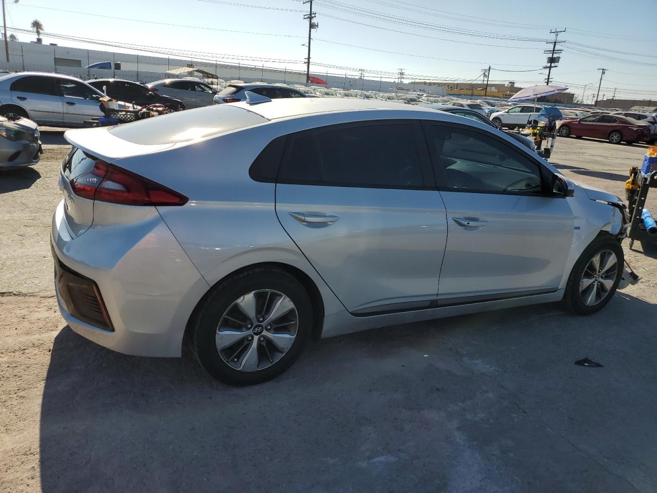 Hyundai Ioniq Image 3