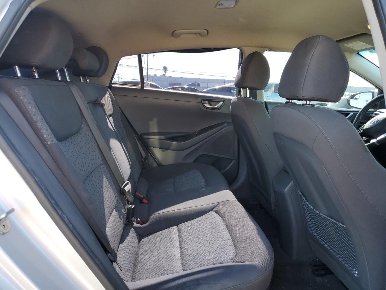 Hyundai Ioniq Image 7