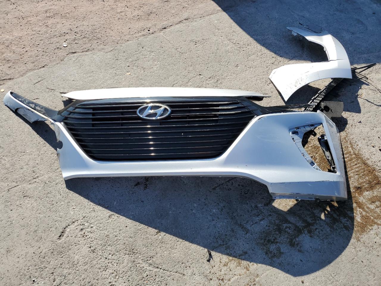 Hyundai Ioniq Image 8