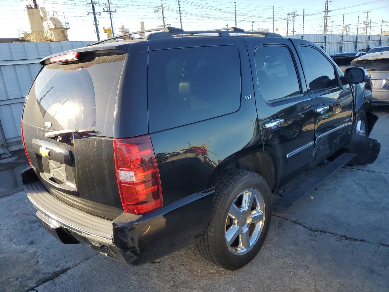 Chevrolet Tahoe C1500 Ltz Image 8