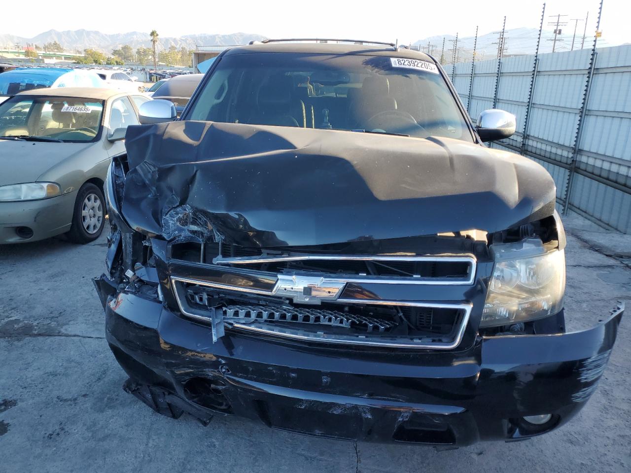 Chevrolet Tahoe C1500 Ltz Image 4