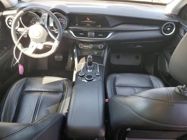 Alfa Romeo Stelvio Image 4