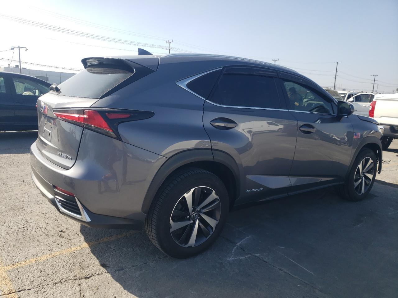 Lexus NX 300h Image 2