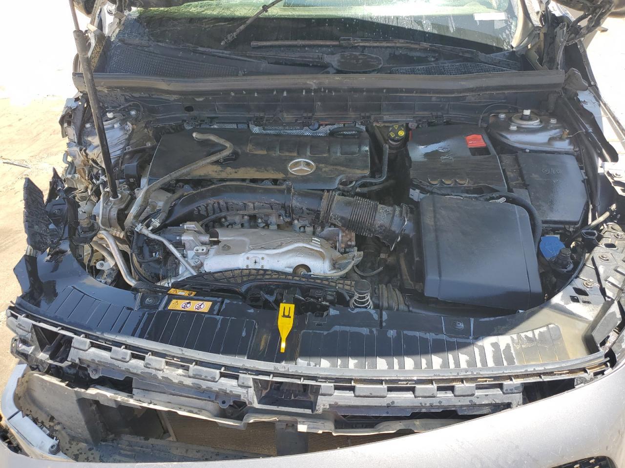 Mercedes-Benz GLB 250 Image 6