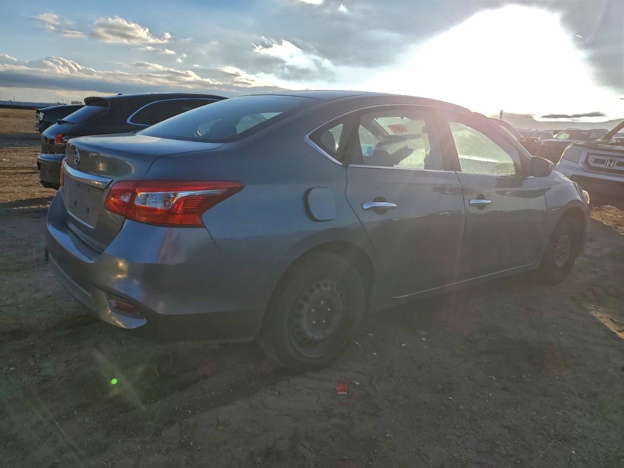 Nissan Sentra S Image 8