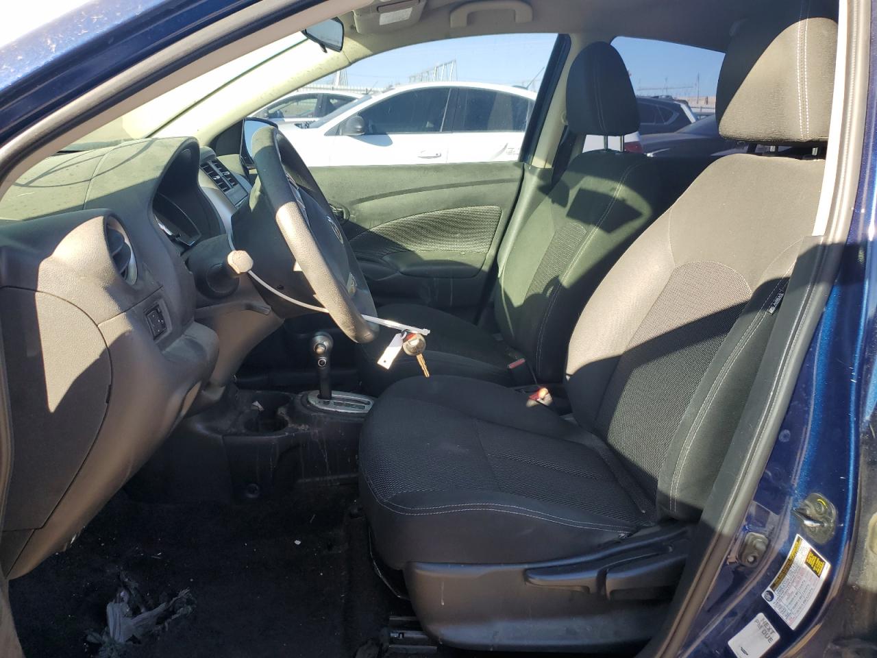 Nissan Versa S Image 7