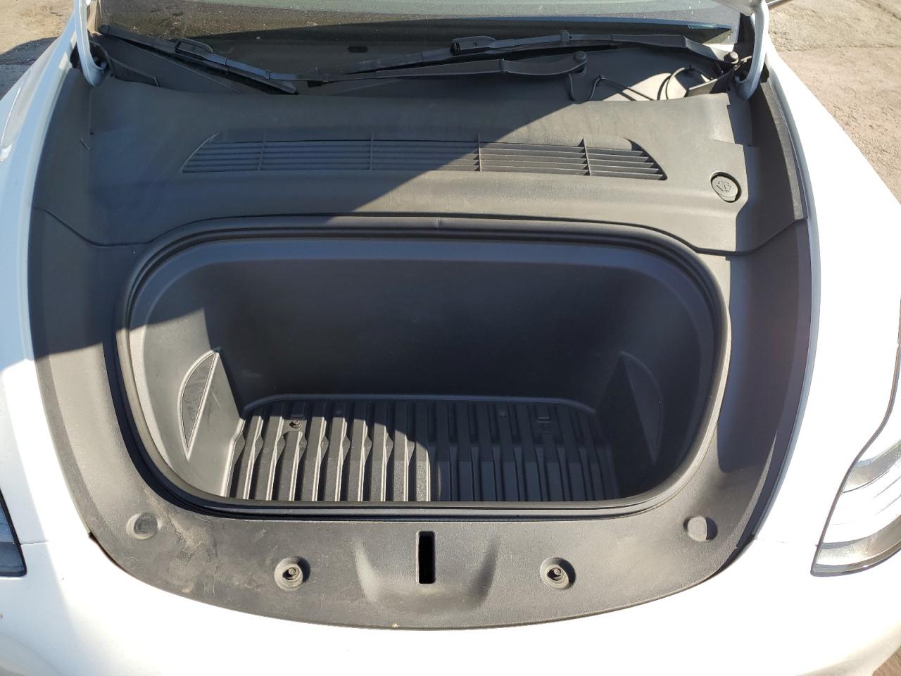 Tesla Model Y Image 9