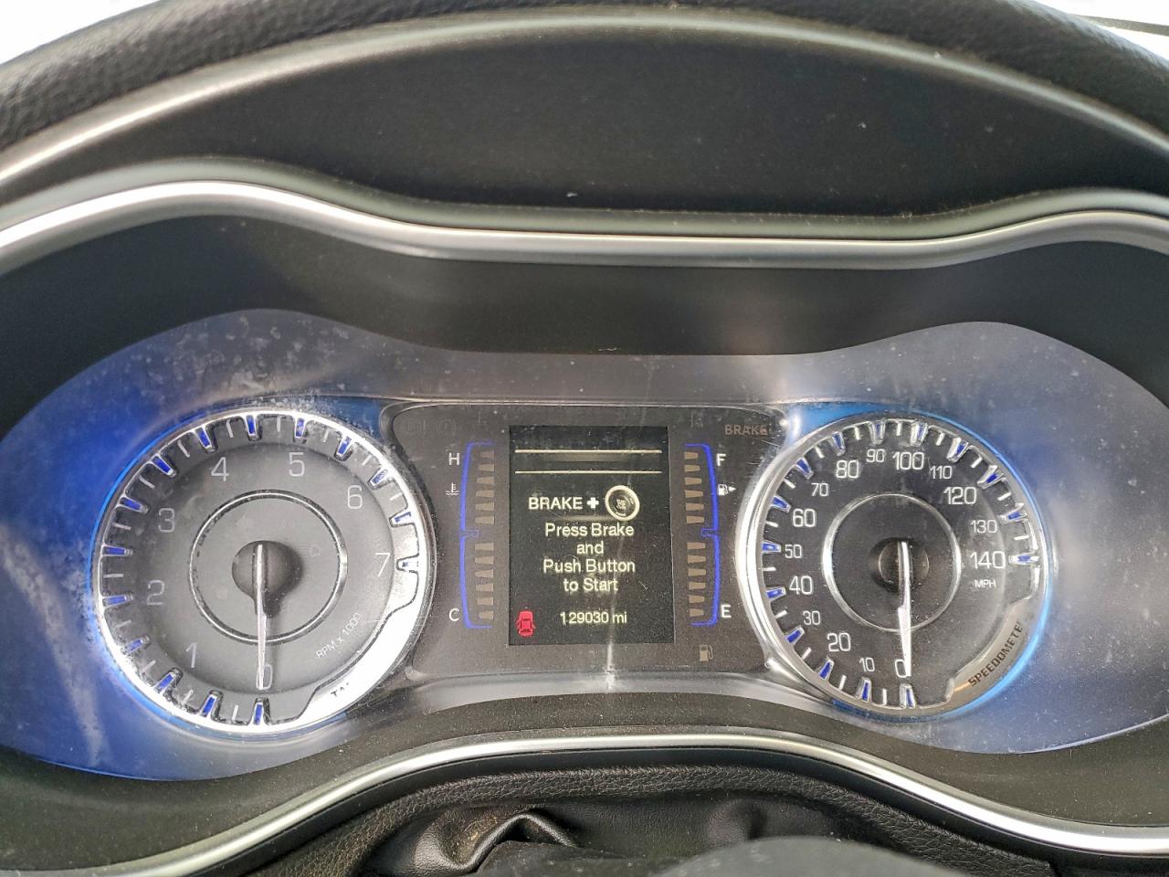 Chrysler 200 Limited Image 11